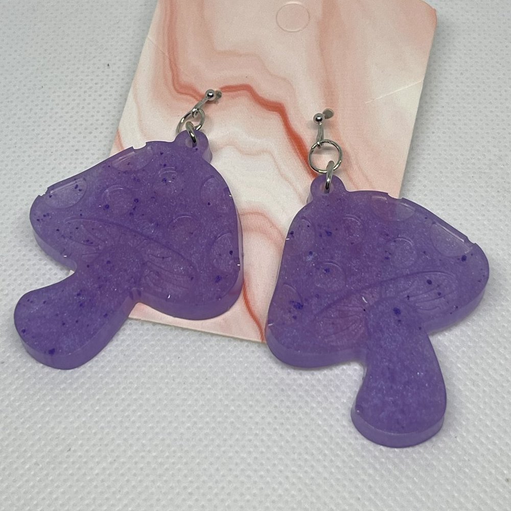 Handmade resin Mushroom Earrings - Picture 8 of 9